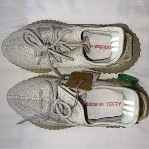Yeezy Boost 350 V2 Light